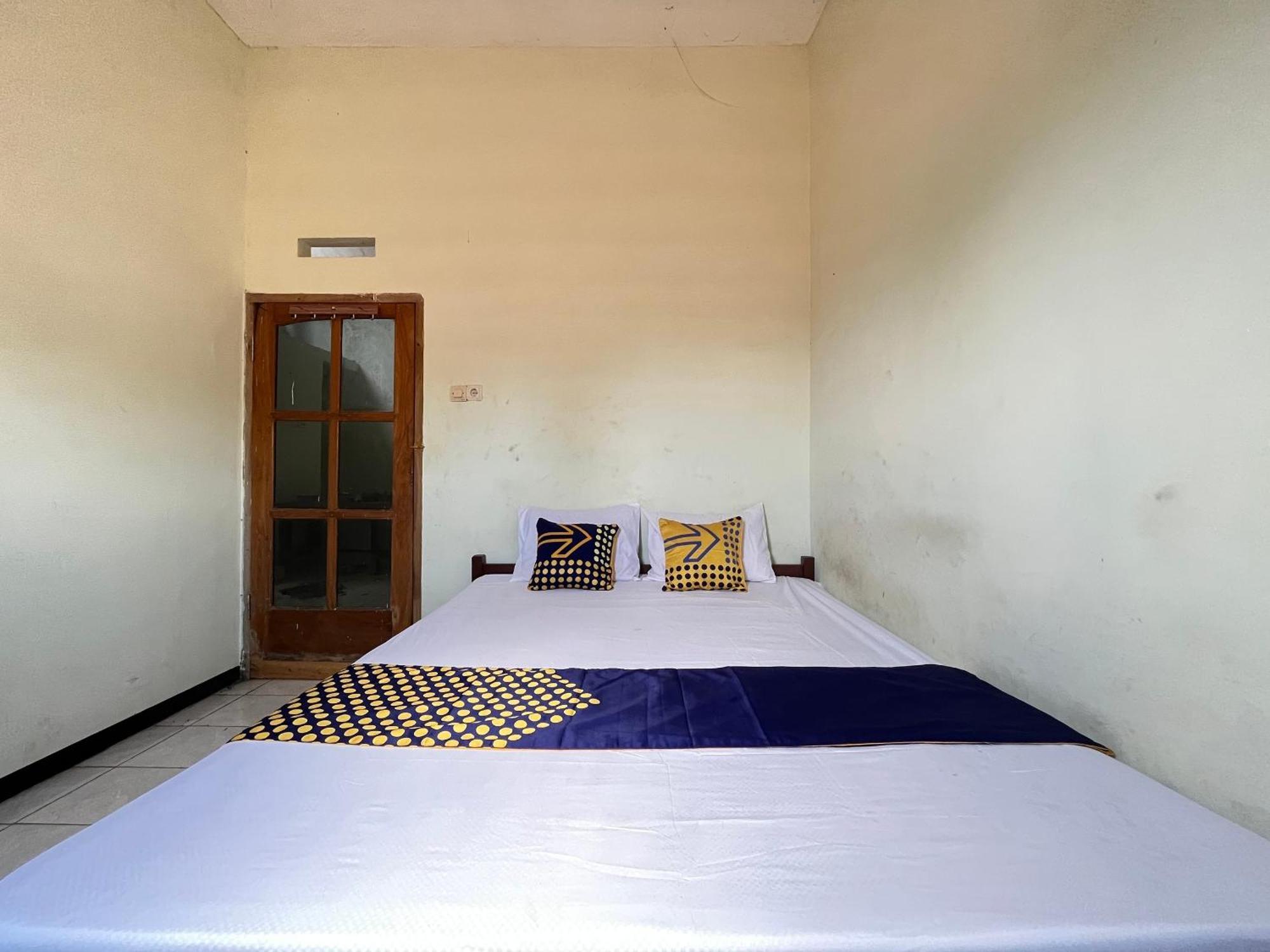 Hotel Spot On 93423 Kost Berkah Near Kebun Teh Wonosari Lawang Exteriér fotografie
