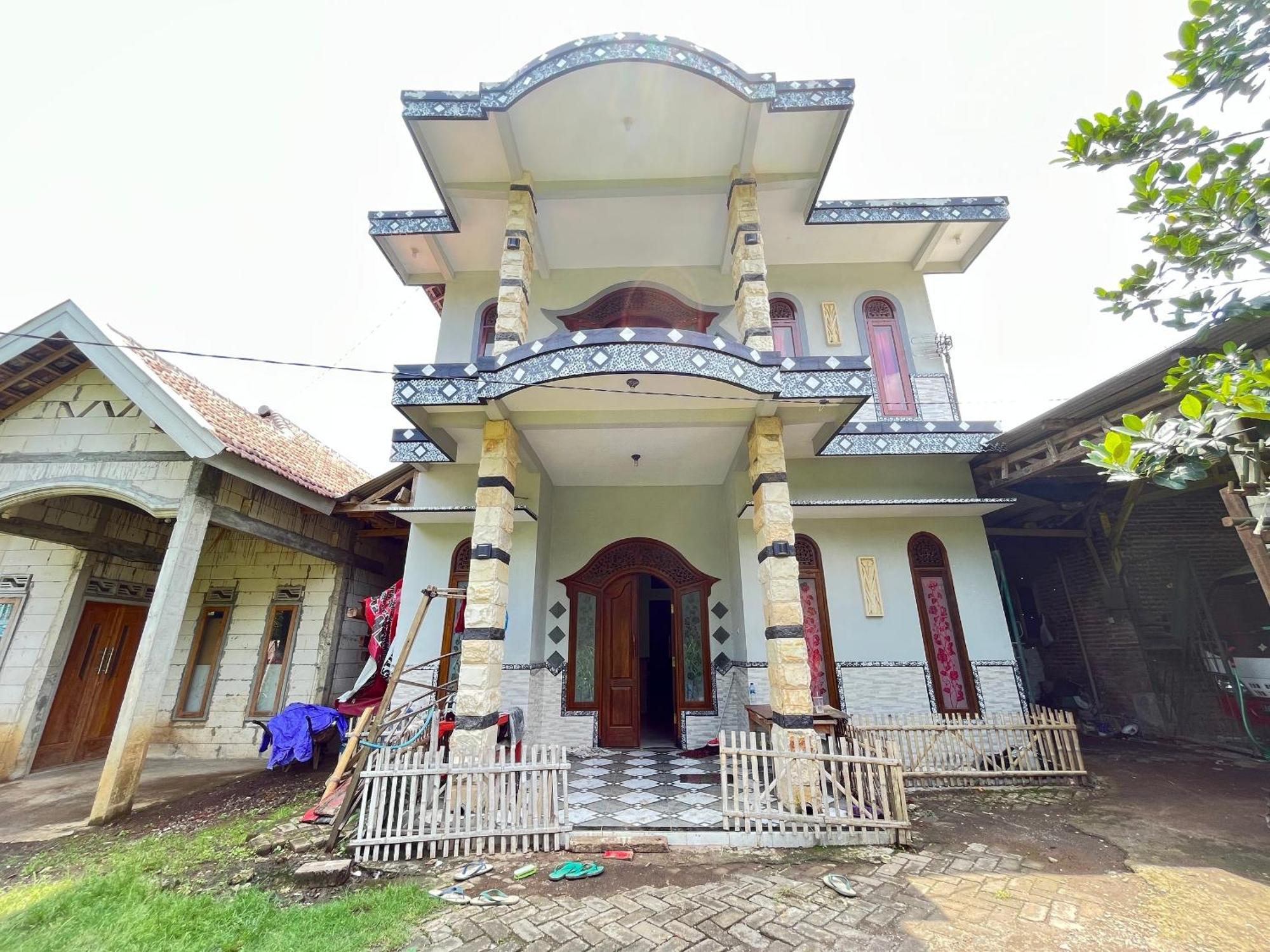 Hotel Spot On 93423 Kost Berkah Near Kebun Teh Wonosari Lawang Exteriér fotografie