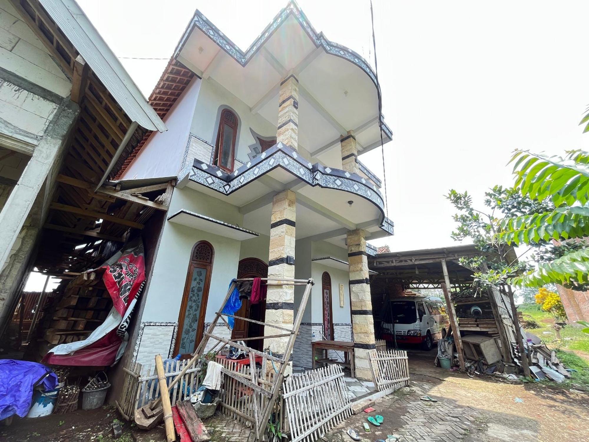 Hotel Spot On 93423 Kost Berkah Near Kebun Teh Wonosari Lawang Exteriér fotografie